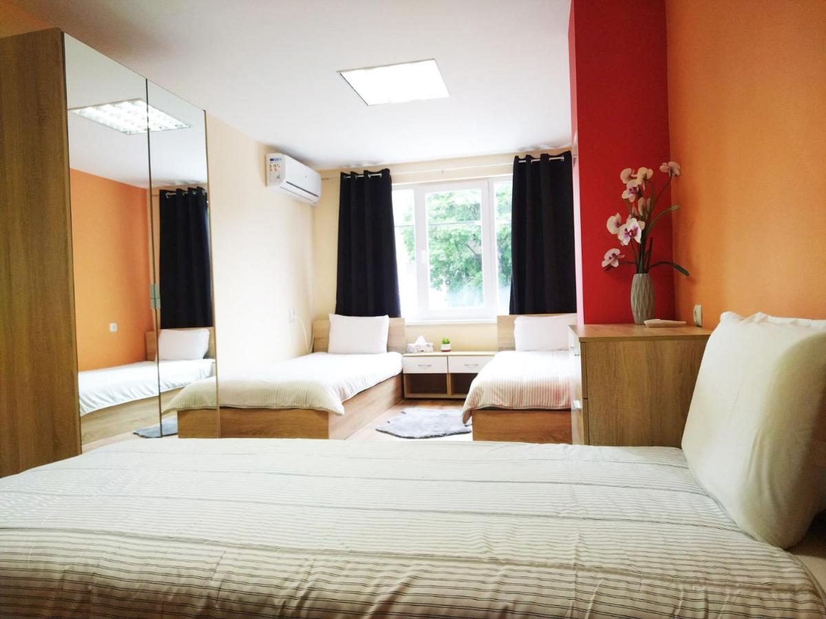 Roma Hostel Varna Luaran gambar